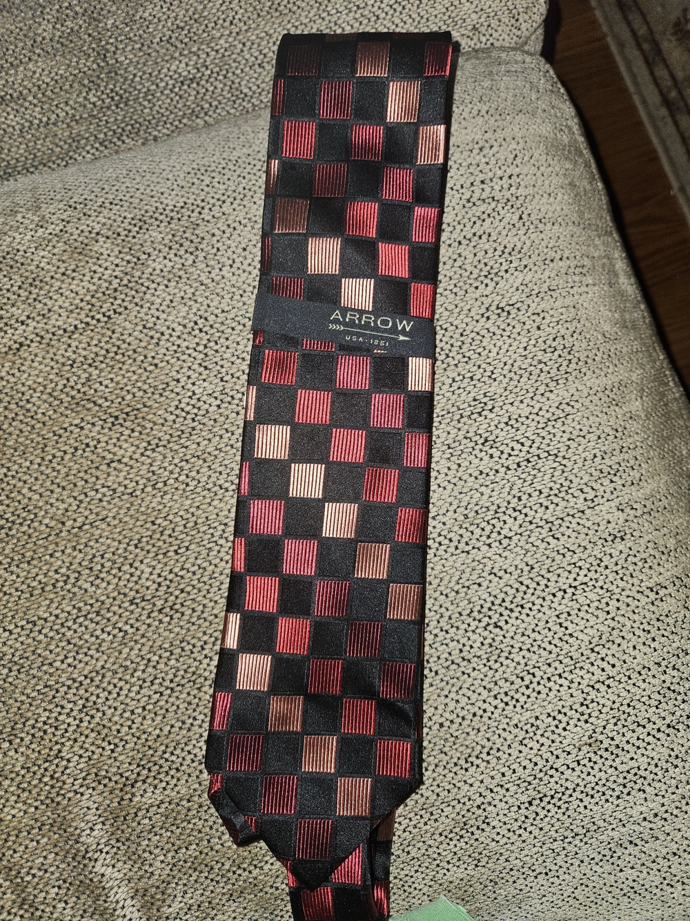 Arrow Black Tie with Red and Rose-Gold Check Pattern